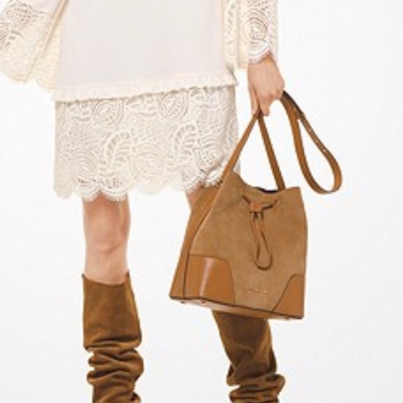 SOLD⛔️Authentic MK Suede/Leather bucket w pouch - Picture 7 of 8